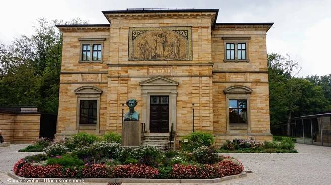Bayreuth: Villa Wahnfried und das Grab von Richard Wagner