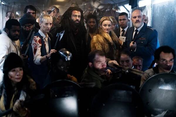 snowpiercer-10-75c64c66ec8f9f3df0f29e4d7ee32638.jpg