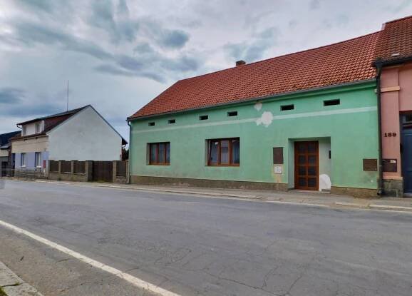 Rodinný dům Bělčice, okres Strakonice - Realitní makléř v lokalitách Kladno, Praha a okolí | Realitní makléř v lokalitách