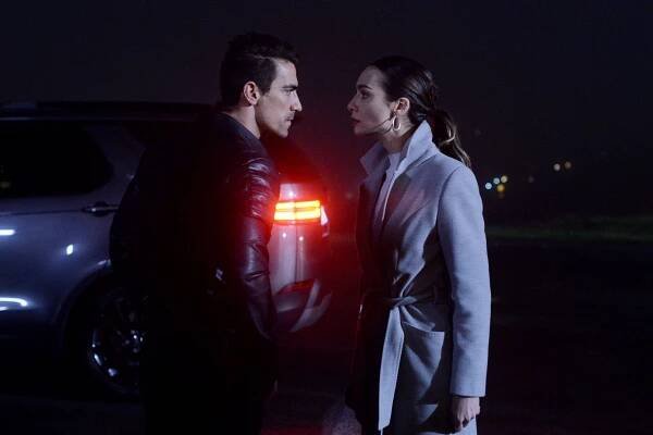 Siyah Beyaz Aşk - Episode 24 - Z filmu - İbrahim Çelikkol, Birce Akalay