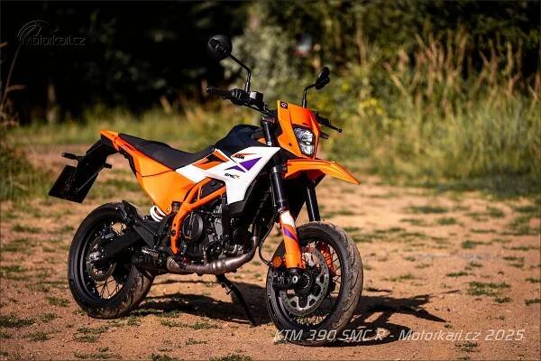 KTM 390 SMC R | Katalog motocyklů a motokatalog na Motorkáři.cz