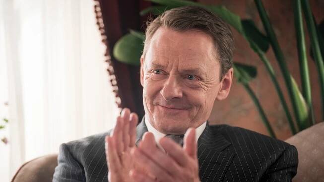Badehotellet - No Business Like Showbusiness - Z filmu - Olaf Johannessen