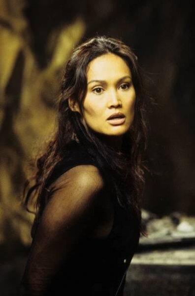 Lovci pokladů - Co ženy zajímá - Z filmu - Tia Carrere