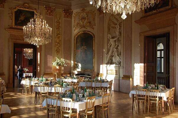 Royal settings for the closing dinner in Schloß Eckartsau
