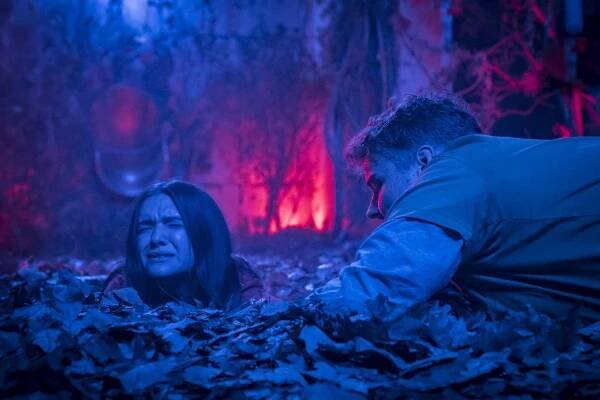Katie Stevens, Andrew Caldwell - Halloweenský lov - Z filmu