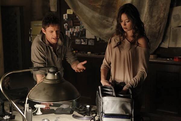 Mstitel Cape - Z filmu - David Lyons, Summer Glau