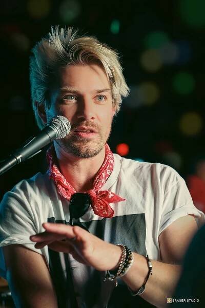 Taylor Hanson The Voice Project Eraesr Studio Photography Ali Hoss Sanaz Mahdi