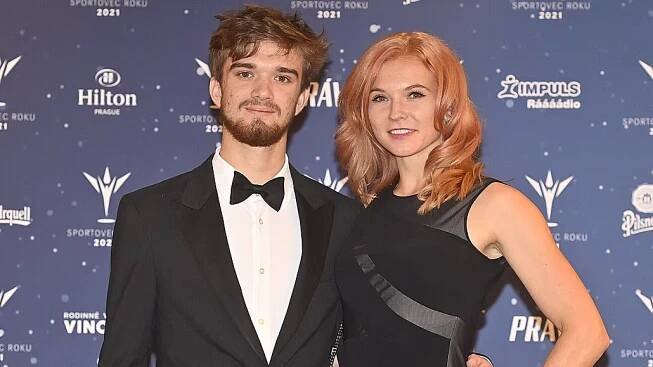 Tenisový pár Tomáš Macháč a Kateřina Siniaková na vyhlášení ankety Sportovec roku 2021.