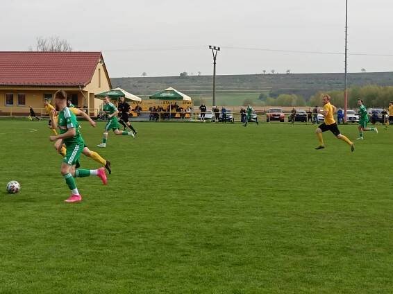 Důležitý dvojzápas Rousínov zvládl skvěle, veze 3 body a postup z Krumvíře | Fotbal | TJ TATRAN Rousínov