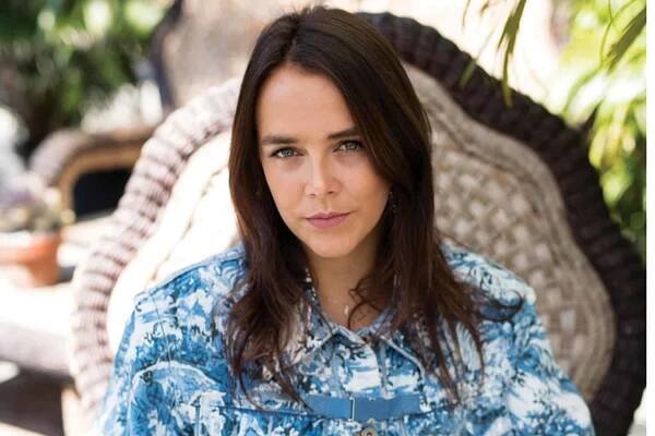 Grace Kelly's Graddaughter: Coffee Runs at Vogue, 2 Years in the Cicrus