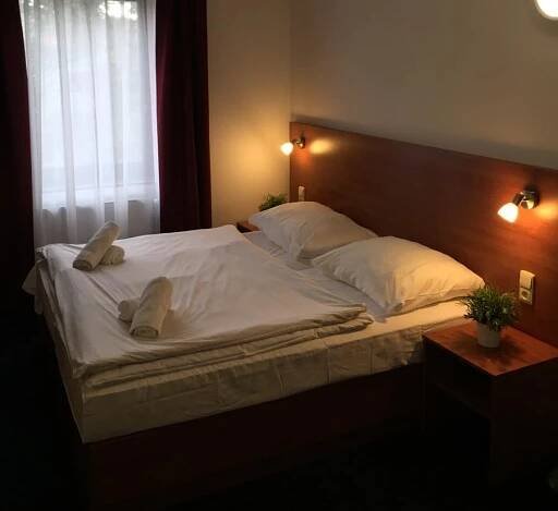 HOTEL ELMA, Srbsko u Karlštejna