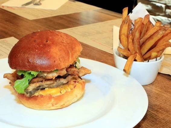 Motoburger Praha | Apetee