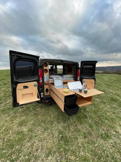 Vestavby – Let's Camp