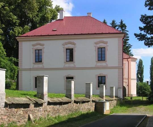 Soubor:Třemošnice Castle.jpg – Wikipedie