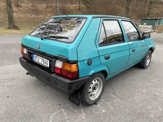 1994 Škoda Favorit LXi, 781 1.3 benzín 50 kW 100 Nm