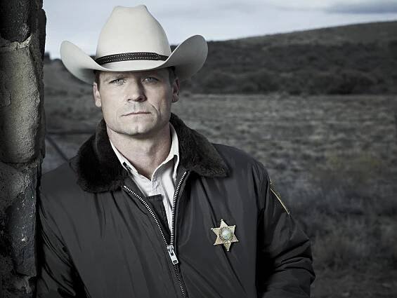 Bailey Chase - Drsný šerif - Série 2 - Promo