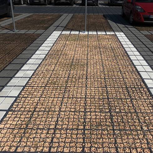Parkovací místo ECORASTER E50 + ECORASTER BLOXX