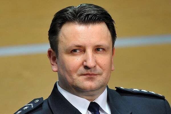 Výpověď HIV pozitivního policisty musí řešit policejní prezident. Rozhodl o tom Nejvyšší soud