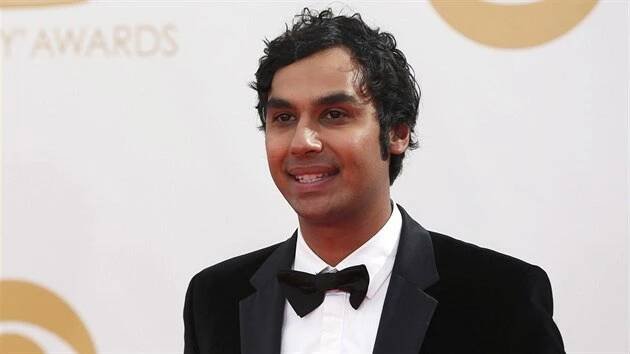 Kunal Nayyar na Emmy Awards (Los Angeles, 22. září 2013)