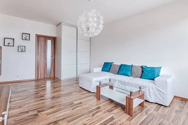 Prodej rekonstruovaného bytu, os. vl. 3+1, 68 m2 + lodžie, ul. Švédská, Ostrava - Muglinov - Michal Lesňák, certifikovaný