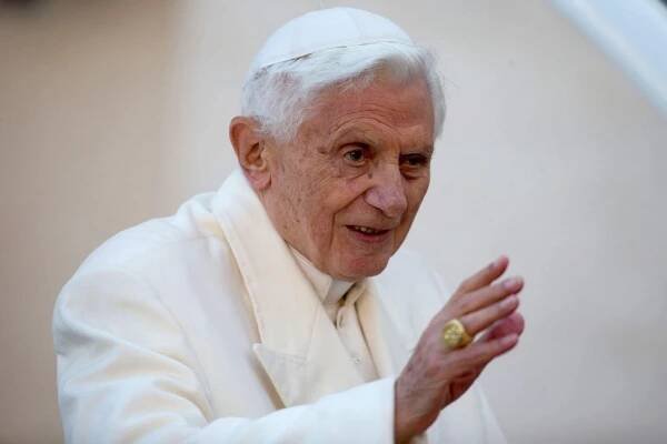 Bývalý papež Benedikt XVI. (94) lhal v kauze zneužívání dětí. Usvědčila ho zpráva expertů