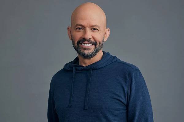 Jon Cryer Says Successful Parenting is About 'Letting Go' of Adult Children: 'Control Is an Illusion' (Exclusive)
