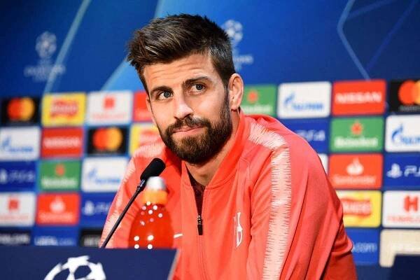 Tenis se musí vyvíjet a přilákat mladé. Proč servírovat dvakrát? Lidi to nezajímá, tvrdí Piqué