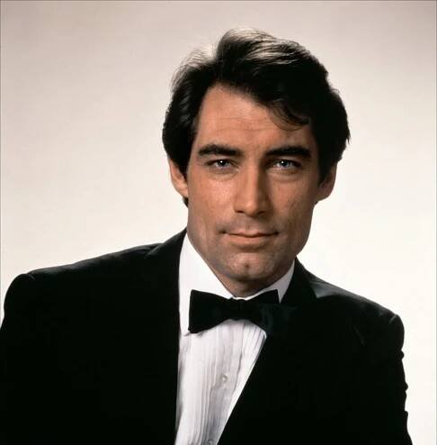 Čeští Bondové Dvořák, Jelínek & spol. se bouří: Agent 007 v sukni? Nesmysl!