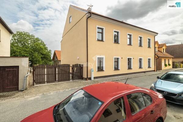 Pronájem Byt 4+kk, Dubová, Kouřim, okres Kolín