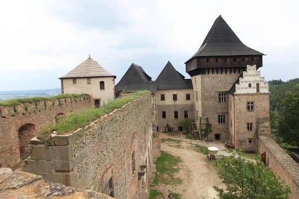 61. Hrad Lipnice – Toulavá kamera – Cesty a památky