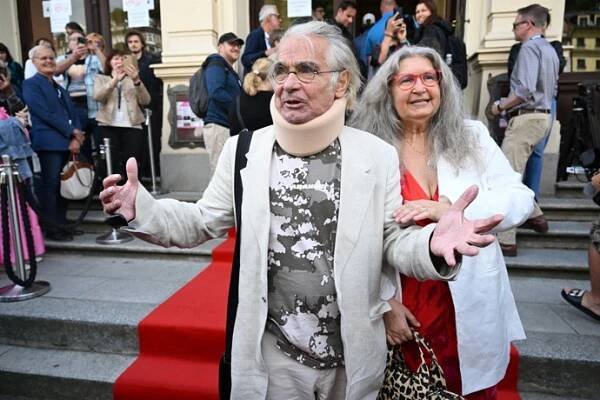 FOTO: Oldřich Kaiser si prý uvodil zranění během natáčení Zahradníkův rok. – stránka 48