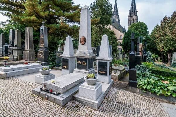 Vyšehradský hřbitov | Hřbitovy a pohřební služby Praha