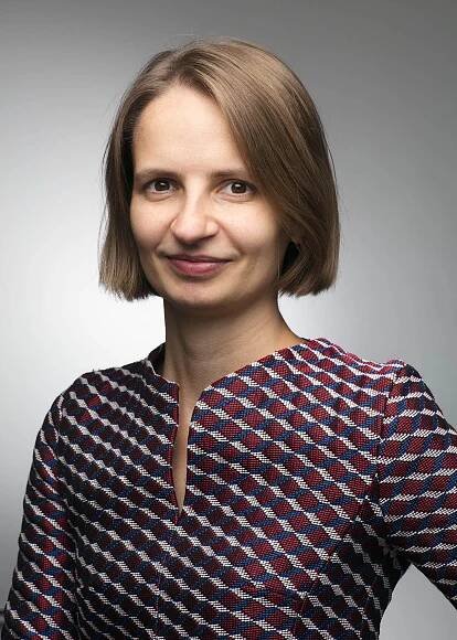 ZUZANA BARTOVA: VÝZKUM A CV