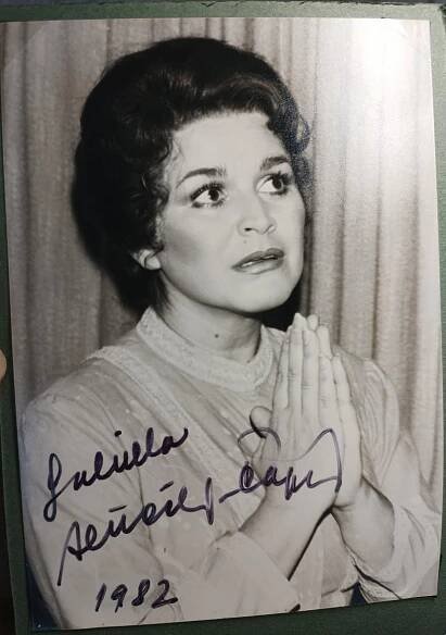 Gabriela BEŇAČKOVÁ - Čápová _ originální autogram na fotografii