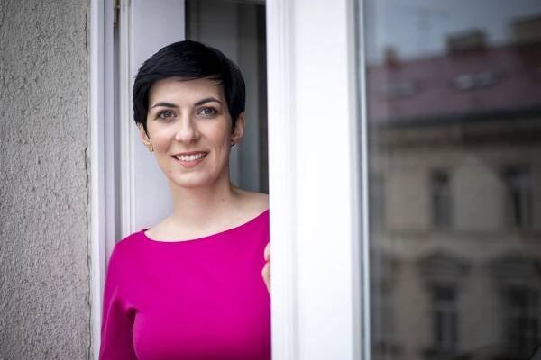 Pekarová Adamová: Posílají mě k plotně a rodit děti, je mi jich líto. Jsou sami nešťastní a frustrovaní — Deník N