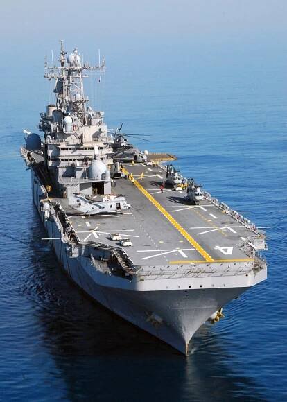 LHS - USS Nassau (LHA-4) : Lodě pro obojživelné operace