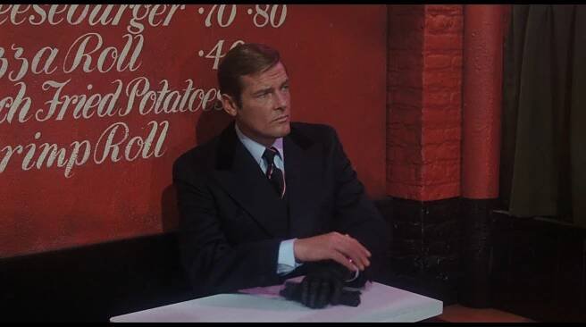 Queer re-view: Live and Let Die — Licence to Queer