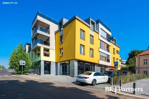 Prodej bytu 3+kk 110 m², U proseckého kostela, Praha 9 - Prosek