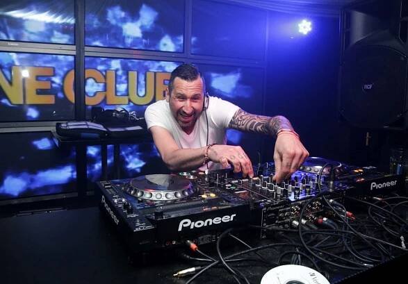 DJ Uwa a jeho 13. komnata: Mám Tourettův syndrom!