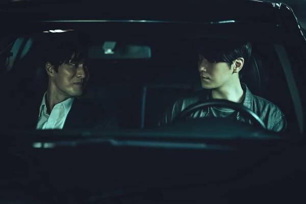 So Ji-seob and Lee Jun-hyuk in Gwang-jang (2025)