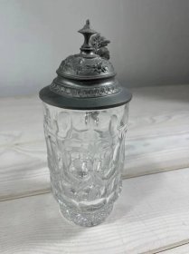 Starý korbel - půllitr - sklenice - zdobený - broušené sklo - pivo - Nápojový průmysl
