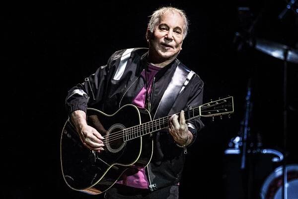 Paul Simon Reworks Old Favorites on New Album ‘In the Blue Light’