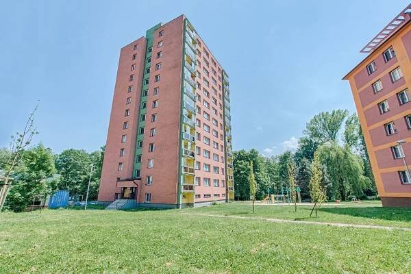 Prodej zařízeného bytu 1+kk po celkové rekonstrukci, ul. U Lesa, Karviná - Realiťák roku 2024 - vítěz Moravskoslezského