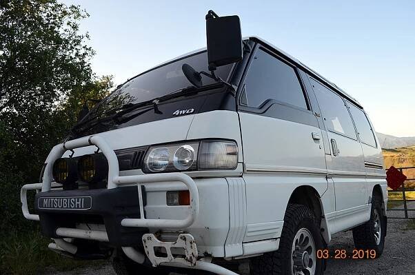 1991 Mitsubishi Delica Exceed 4WD van Diesel