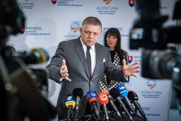 Fico ostře: Ze západu dorazily zvrácenosti! Z východu přišla na Slovensko svoboda
