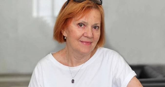 Jiřina Švorcová byla hodná a nosila si jídlo v kastrůlku, vzpomíná Lenka Termerová na seriál Žena za pultem