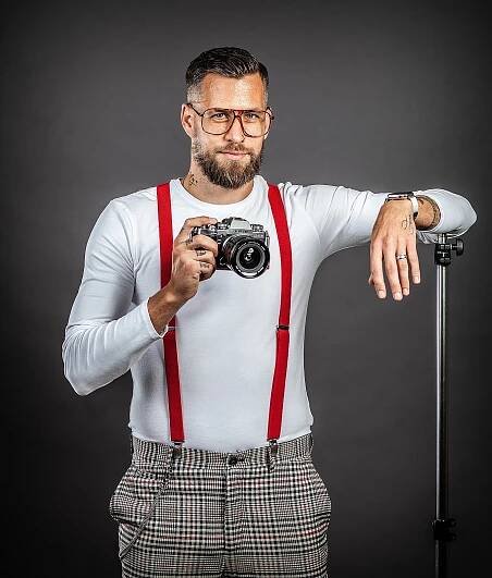 Z fotbalisty fotografem? Válečné reportéry obdivuju, smeká útočník Mareš