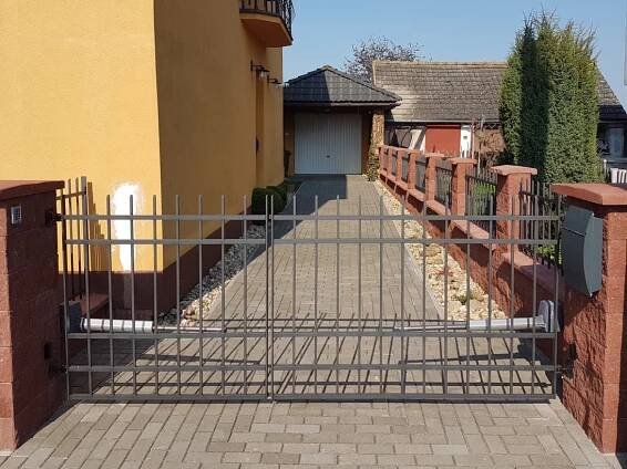 Vjezdové brány - Compact
