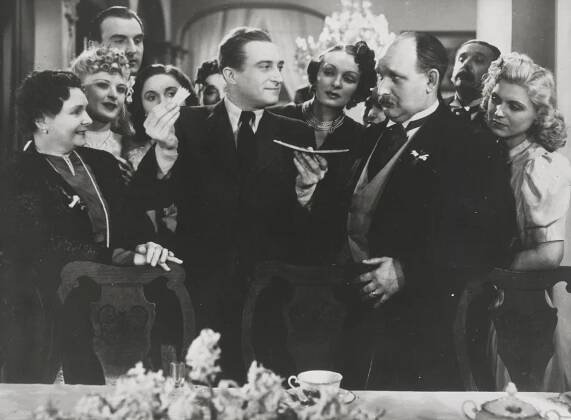 Roztomilý člověk - Z filmu - Marie Blažková, Lída Chválová, Raoul Schránil, Blažena Slavíčková, Oldřich Nový, Světla Svozilová, Bolek Prchal, Theodor Pištěk