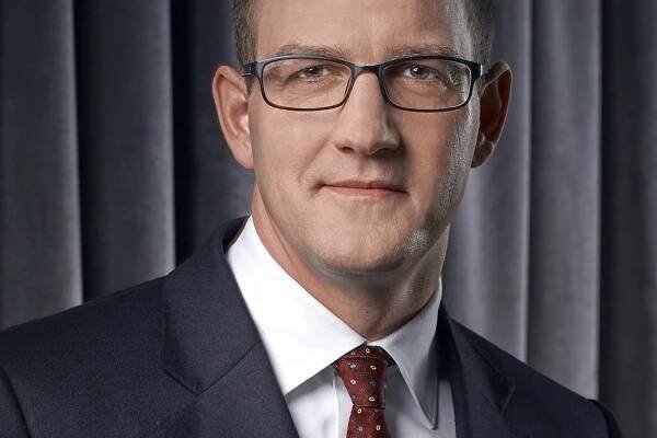 Křetínský kupuje podíl v herní agentuře Grunex